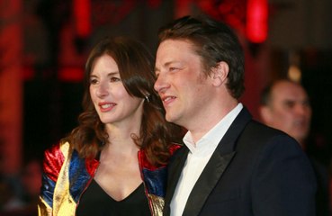 Esposa de Jamie Oliver quer sexto filho