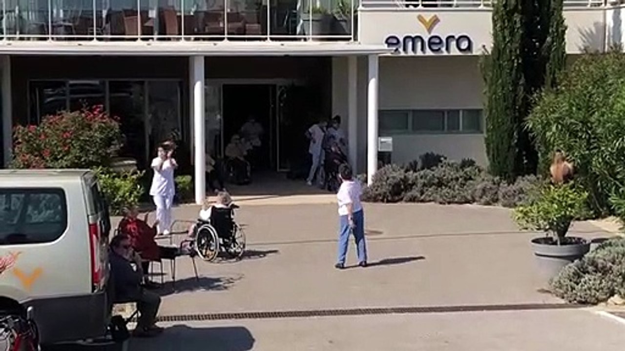 Un mini concert pour les pensionnaires de la Maisonnée à Martigues