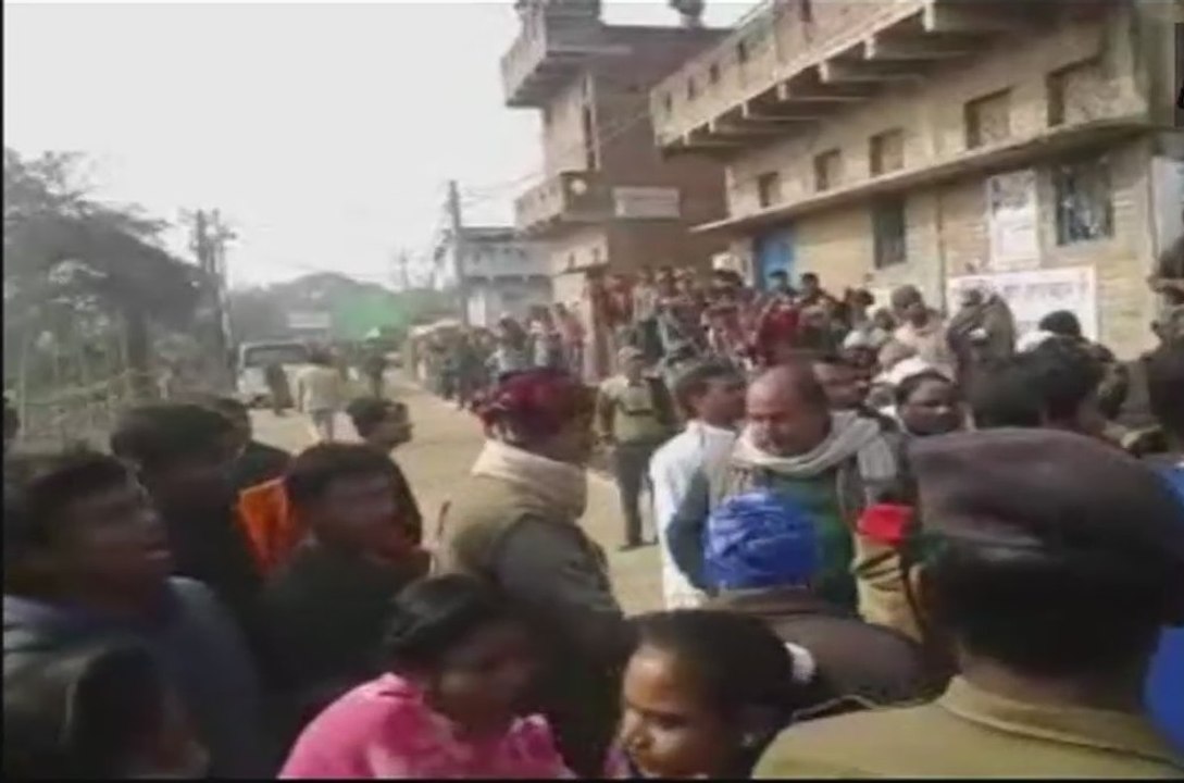 समीक्षा यात्रा के दौरान नीतीश कुमार के काफिले पर हमला