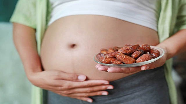 खजूर सेहत का खजाना है इसके फायदे कर देंगे आपको हैरान । Dates Eating Benefits । Boldsky