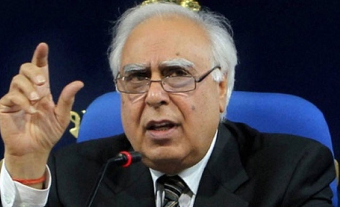 CJI दीपक मिश्रा के खिलाफ महाभियोग प्रस्ताव