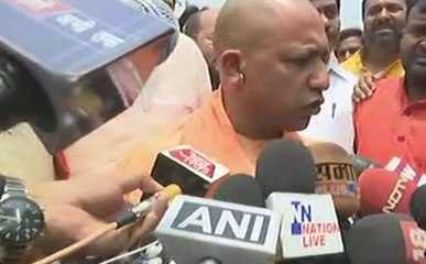 कुशीनगर हादसाः घटना स्थल पर पहुंचे CM योगी