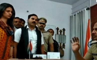 अमरोहा पहुंची हसीन जहां,SP ऑफिस शिकायत के लिए गई