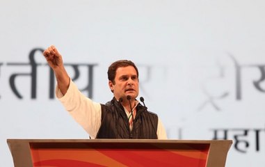 दलितों के समर्थन में राजघाट पर राहुल गांधी उपवास पर बैठे