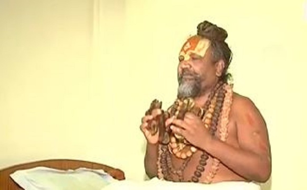 MP: कंप्यूटर बाबा बने राज्य मंत्री, सरकारी गेस्...