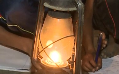 जमीनी हकीकत: गोरखपुर में सिंघोरघाट तक नहीं पहुंची बिजली