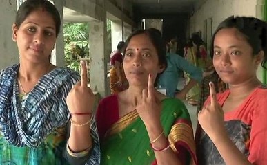 कैराना समेत चार संसदीय और 10 विधानसभा सीटों पर मतदान