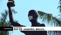 A Rio de Janeiro, les statues portent des masques pour inciter les habitants à le faire