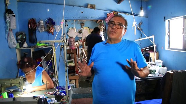 Encarnados en mascarillas, luchadores mexicanos protegen narices y bocas de COVID-19