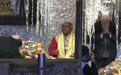 प्रधानमंत्री नरेंद्र मोदी ने की बाबा केदारनाथ की पूजा, परिक्रमा