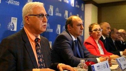 Prof. Dr. Tevfik Özlü, Türkiye'deki salgınla ilgili değerlendirmelerde bulundu: İniş süreci başladı