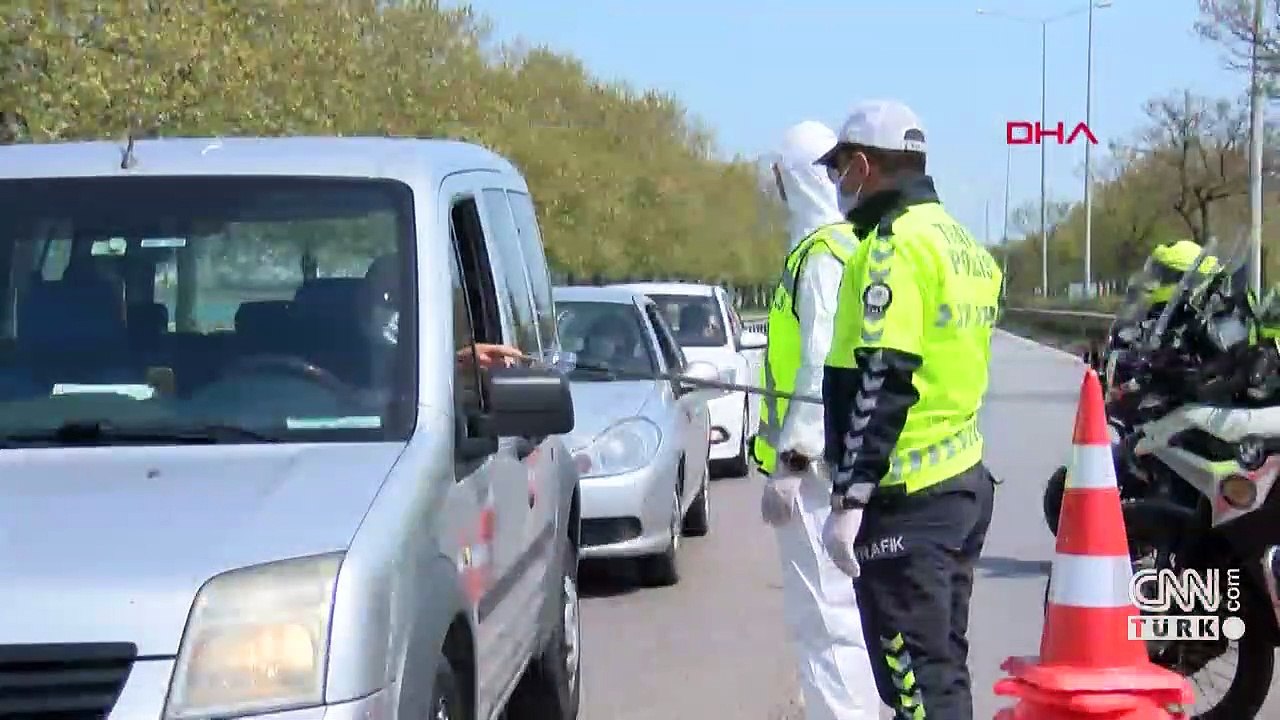 Polis denetimde ehliyet ve ruhsatı 'tutma aparatı' ile alıyor