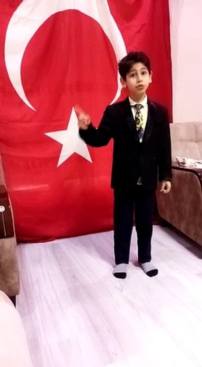 "23 Nisan kutlu olsun, Reis'e selam olsun"
