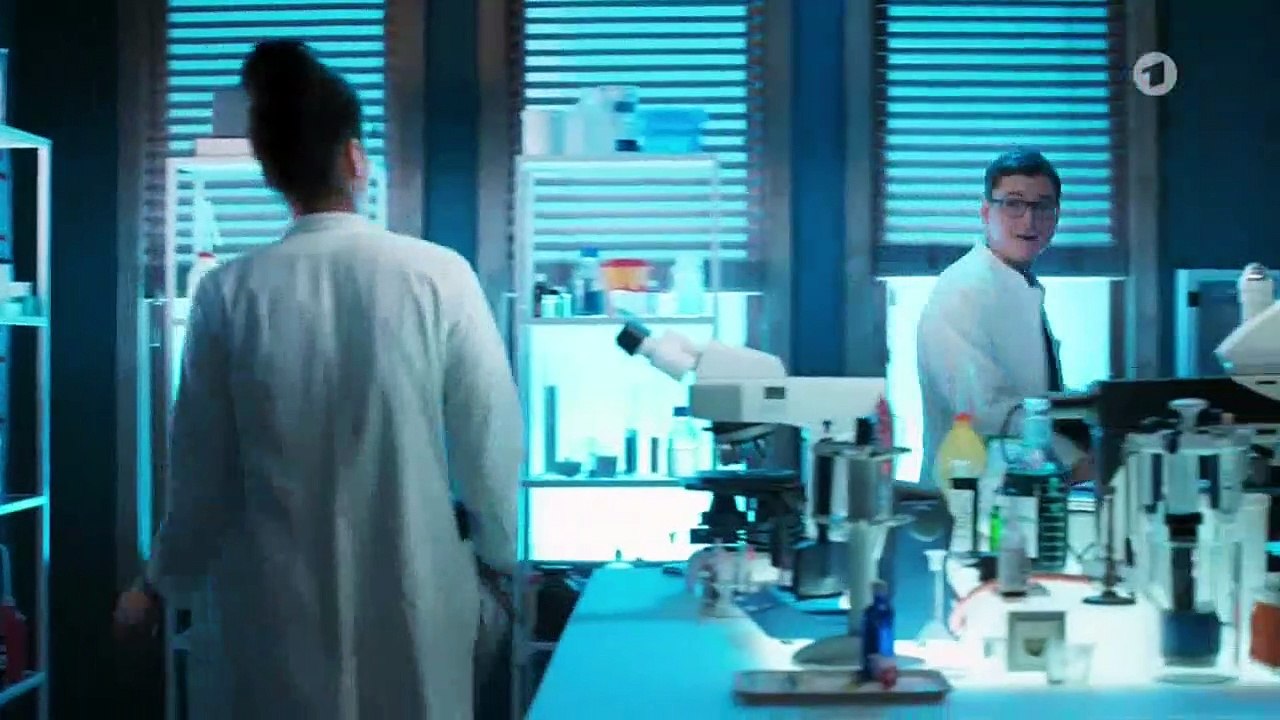 Auferstanden (144) - In aller Freundschaft - Die jungen Ärzte