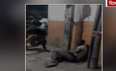 चोरी के आरोप में नाइजीरियाई व्यक्ति को बेरहमी से पीटा