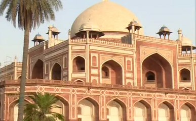 'हुमायूं का मकबरा तोड़कर बनाया जाए कब्रिस्तान'