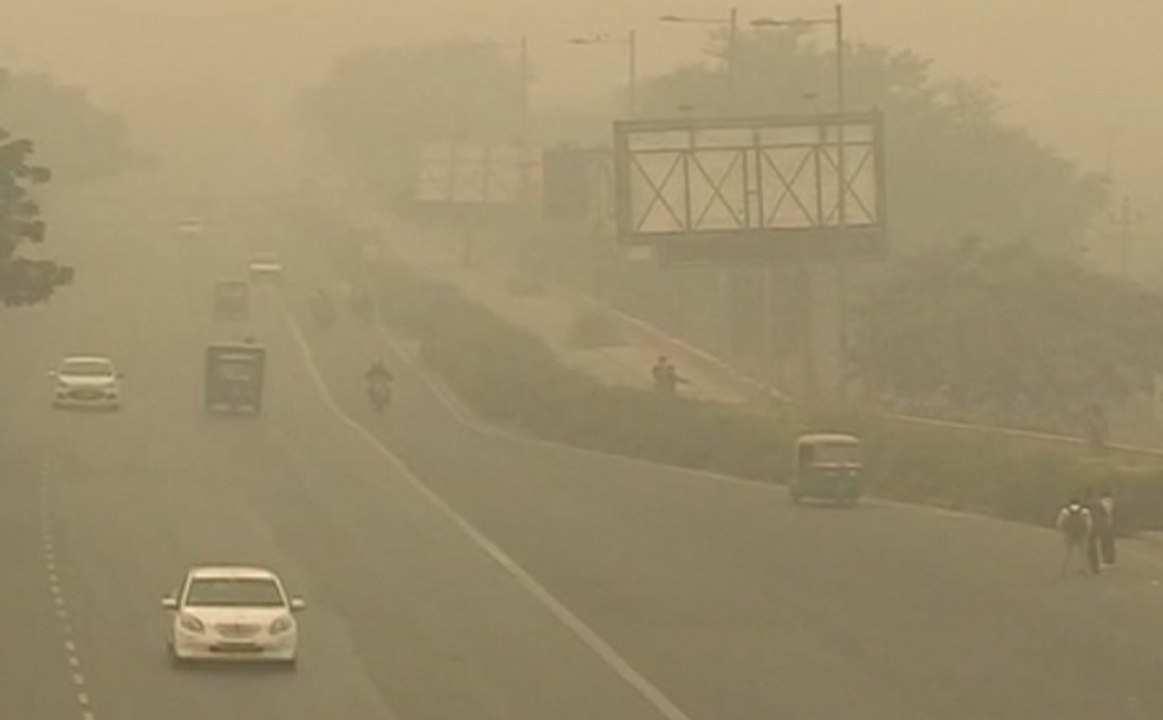 प्रदूषण की मार: पंजाब में पराली जलाने पर अड़े किसान