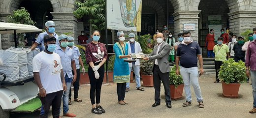 ಹೋಮ್ ಕ್ವಾರಂಟೇನ್ ನಲ್ಲಿರುವ ರೋಗಿಗಳಿಗೆ ನಟಿ ರಾಗಿಣಿ ಏನ್ ಕೊಡ್ತಿದ್ದಾರೆ? | Ragini | Stay Home Stay safe