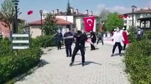 Huzurevi sakinleri için Ankara havası oynadılar