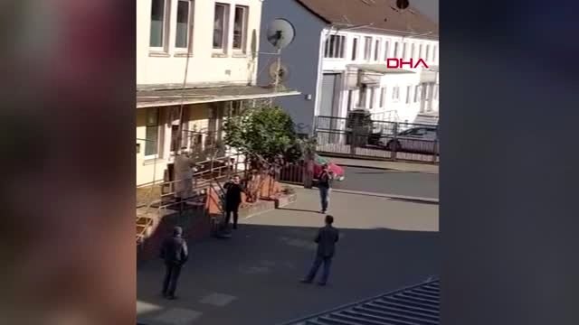 Almanya'nın Osnabrück kentinde ilk ezan dışarıdan okundu