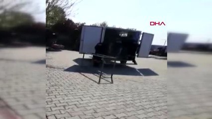 Mesai arkadaşlarına yaptıkları tabut şakası sosyal medyada ilgi gördü