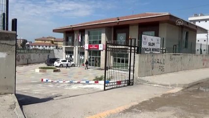 Silopi'de Gençlik Merkezinde günde 10 bin maske üretiliyor