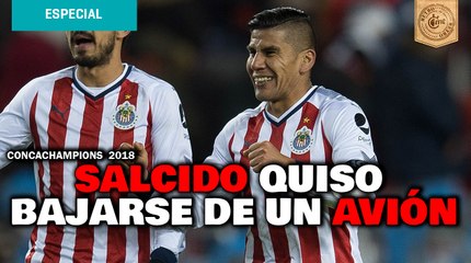 Salcido quiso bajarse de un avión y fue sedado en pleno vuelo