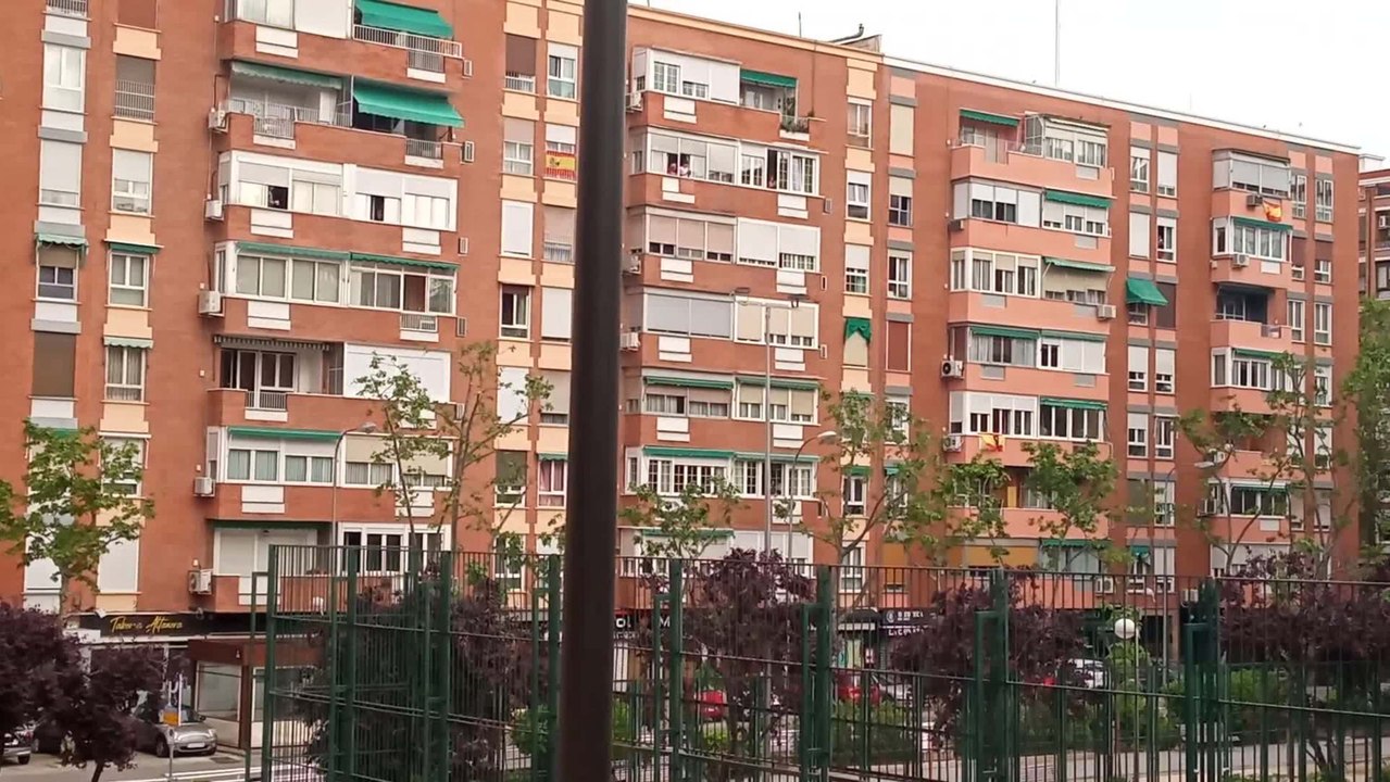 Ciudadanos piden la dimisión del Gobierno con una cacerolada