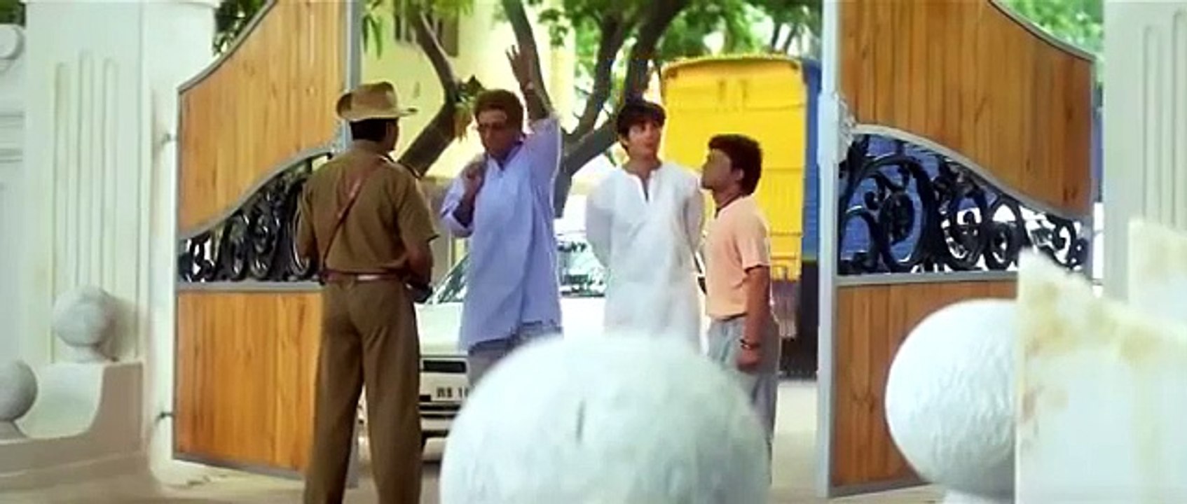 Chup Chupke Khusti-