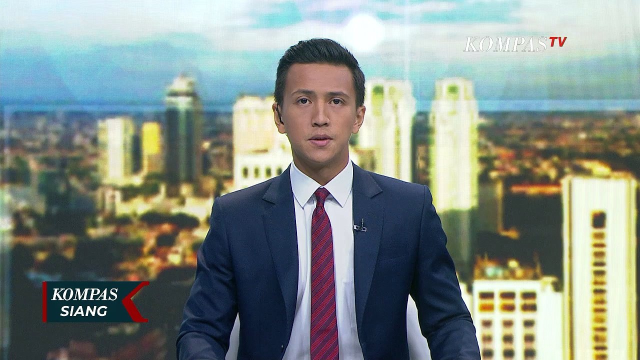 Mengikuti Kebijakan Larangan Mudik, Calon Penumpang Lakukan Pengembalian Dana di Stasiun Senen