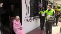 Una mujer cumple 100 años confinada en su casa de Cali