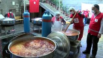DİYARBAKIR Kızılay'dan Diyarbakır'da 2 bin aileye iftar yemeği