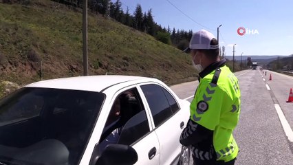 Binlerce aracın geçtiği bağlantı yolu sessizliğe büründü