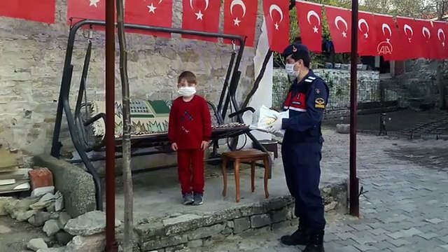 Balıkesirli Recep Tayyip Erdoğan'a jandarmadan doğum günü sürprizi - BALIKESİR