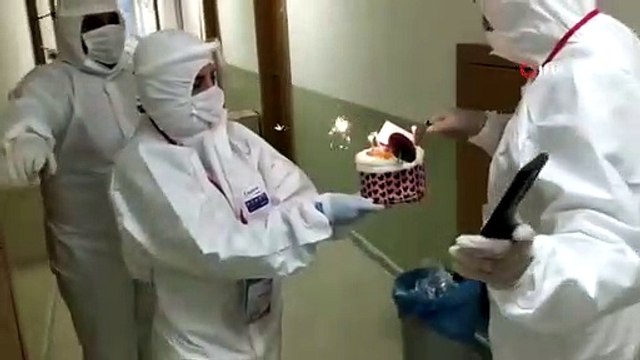 Karantinadaki vatandaşlara doğum günü sürprizi