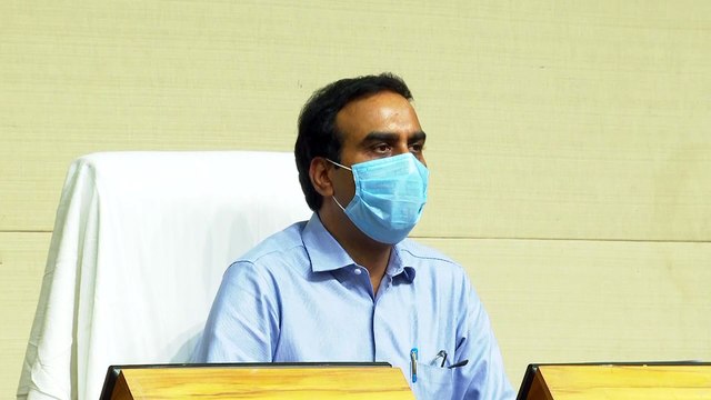 Shops not allowed to open in Ahmedabad, Surat, Rajkot and Vadodara till May 3 says Ashwini Kumar of Gujarat Government