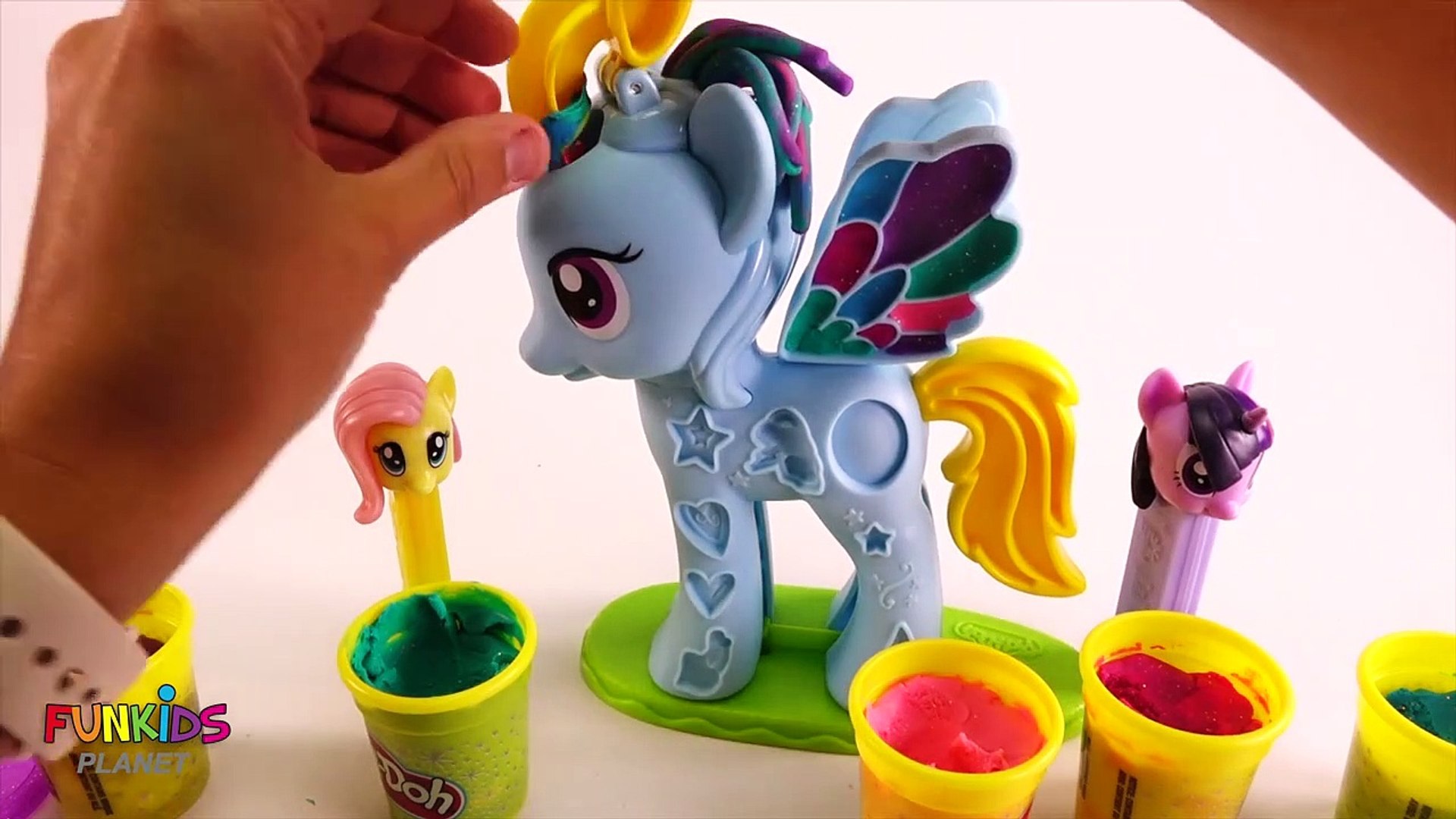 My Little Pony Connectibles Pez Candy Dispensers & Lollipop Ups with Paw  Patrol School Bus - video Dailymotion