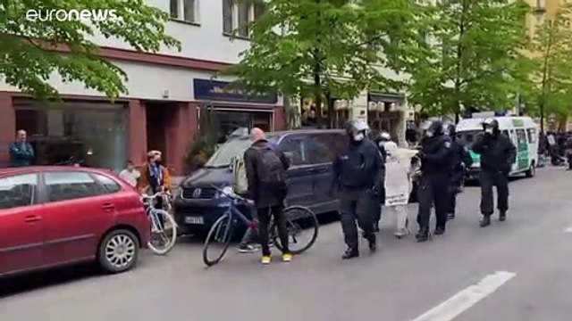 Covid 19, libertà di movimento o diritto alla salute? I cortei contro il lockdown