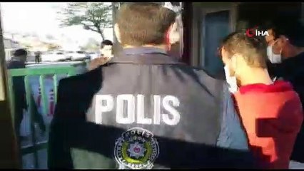 İstiklal Marşı'nı okurken vatandaşı yaralayan maganda gözaltına alındı