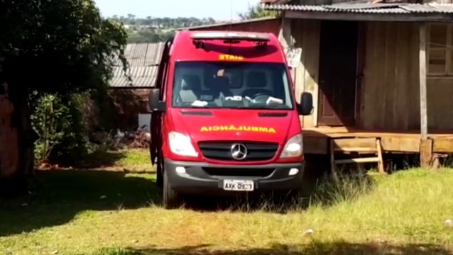 Homem é atendido pelos Socorristas do Siate ao sofre queda no Jardim Itália