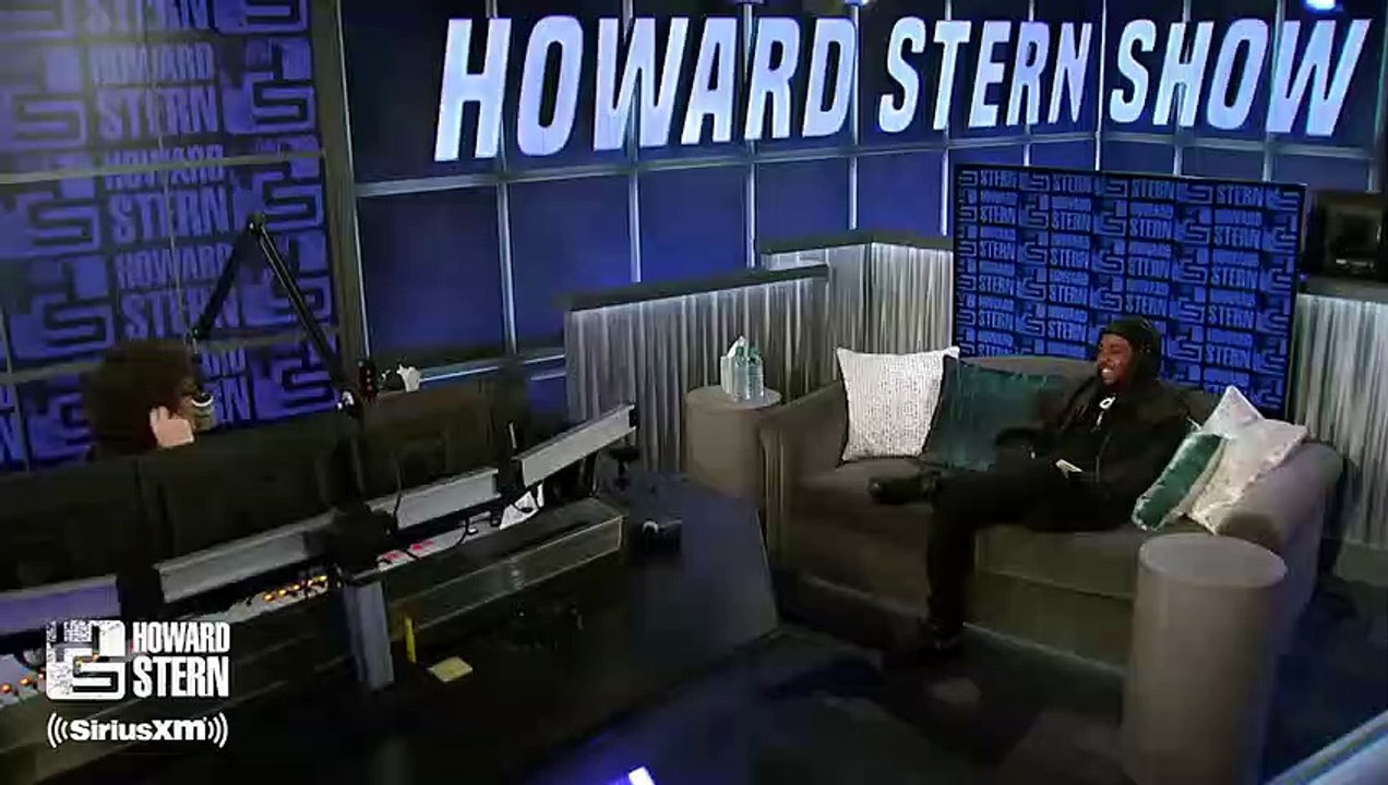 Kendrick Lamar Hung Up on Dr. Dre When the Rap Mogul First Called Him (2017)