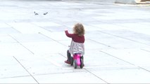 Madrid recibe multitud de niños y niñas menores de 14 años