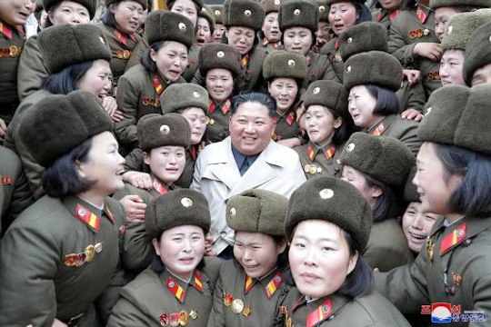 Güney Kore'ye göre Kim Jong-un hayatta ve durumu iyi
