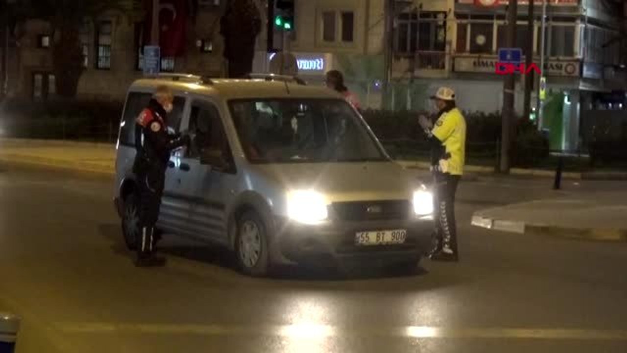 İZMİR Sokağa çıkma kısıtlamasının bitimine 5 dakika kala ceza aldı