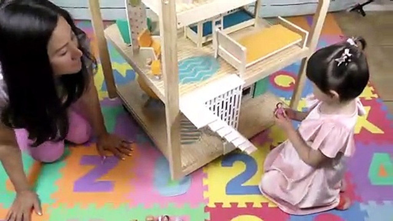Kimiko's dolls need a place to live!