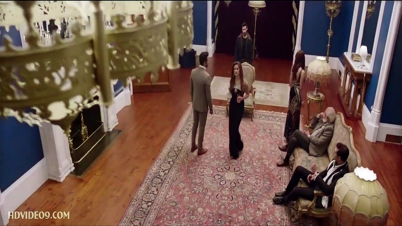 Aankho Me Aansu Leke Hotho Se Muskuraye Hum Jese Ji Rahe Hai Koi Jeeke To Bataye