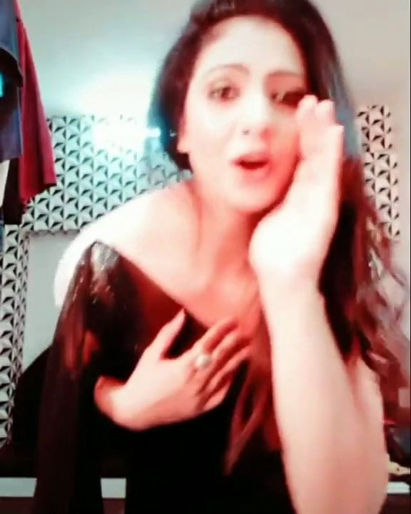 டிக் டாக் வீடியோ வெளியிட்ட ஷமியின் மனைவி... கலாய்த்த ரசிகர்கள் - வீடியோ