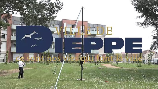 #Solidarité / Du cirque sous les fenêtres des aînés