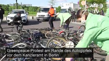 Greenpeace-Protest gegen Kaufprämien für SUVs
