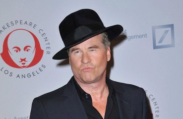 ヴァル・キルマー、アンジェリーナ・ジョリーにキスしたかった！？